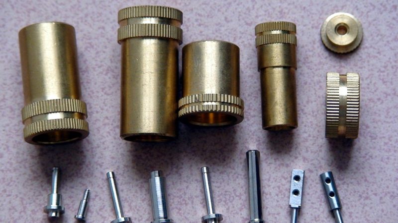 铝合金门窗滑轮：如何挑选尺寸合适的厂家直销产品
