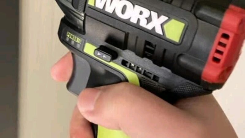 家用电动工具套装锂电与插电区别
